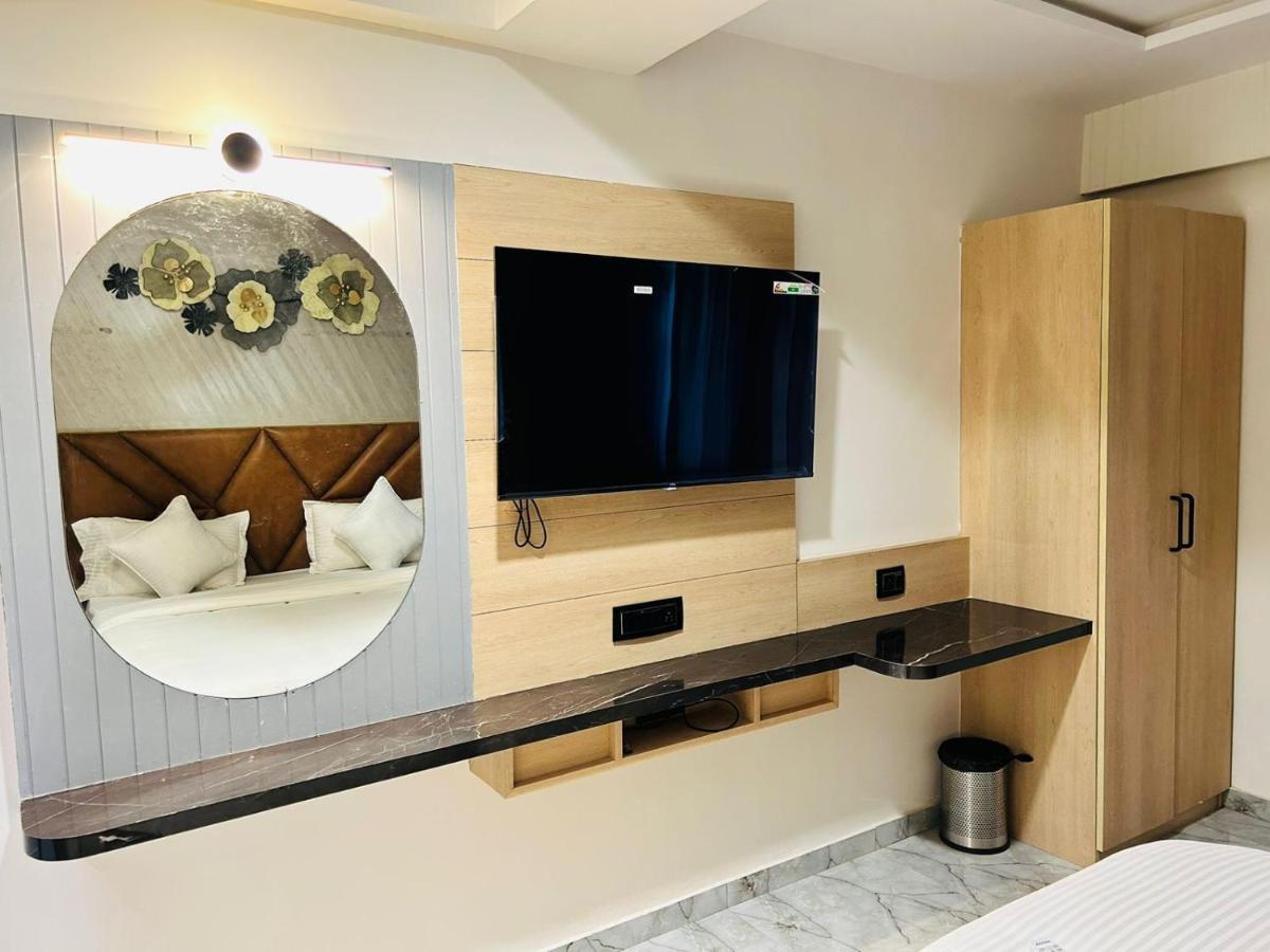 Hotel Marigold Naroda Ahmadabad Zewnętrze zdjęcie