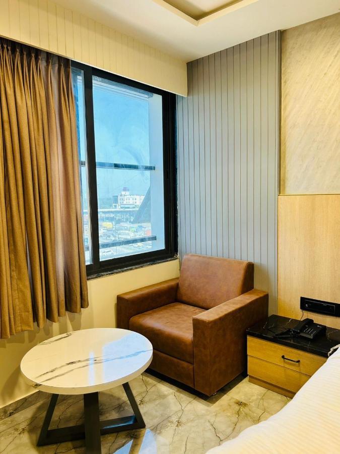 Hotel Marigold Naroda Ahmadabad Zewnętrze zdjęcie